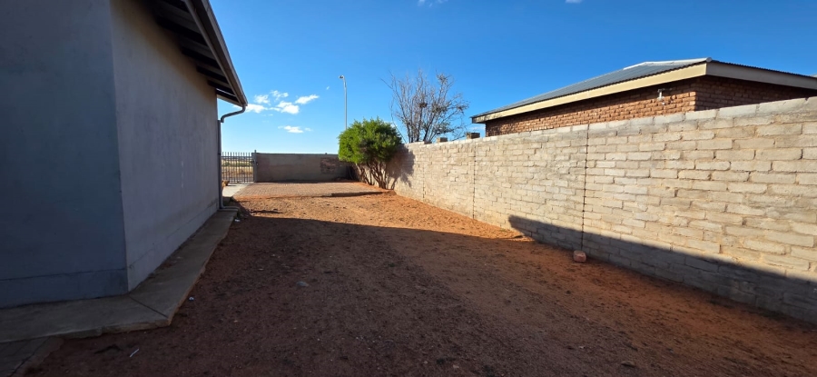 2 Bedroom Property for Sale in Keidebees Northern Cape